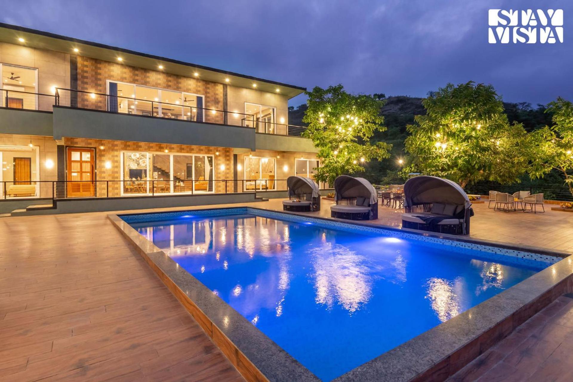 Stayvista At La Nirvana With Pool, Music Speaker & Indoor-Outdoor Game لونافالا المظهر الخارجي الصورة