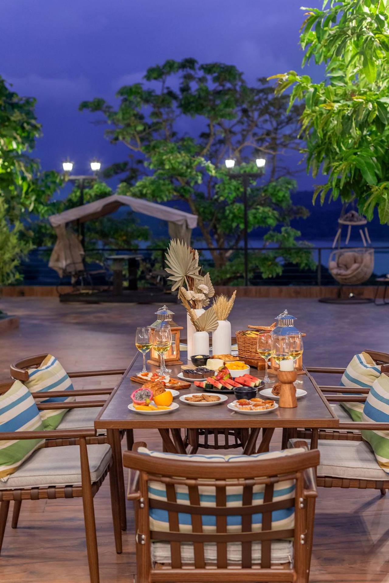 Stayvista At La Nirvana With Pool, Music Speaker & Indoor-Outdoor Game لونافالا المظهر الخارجي الصورة